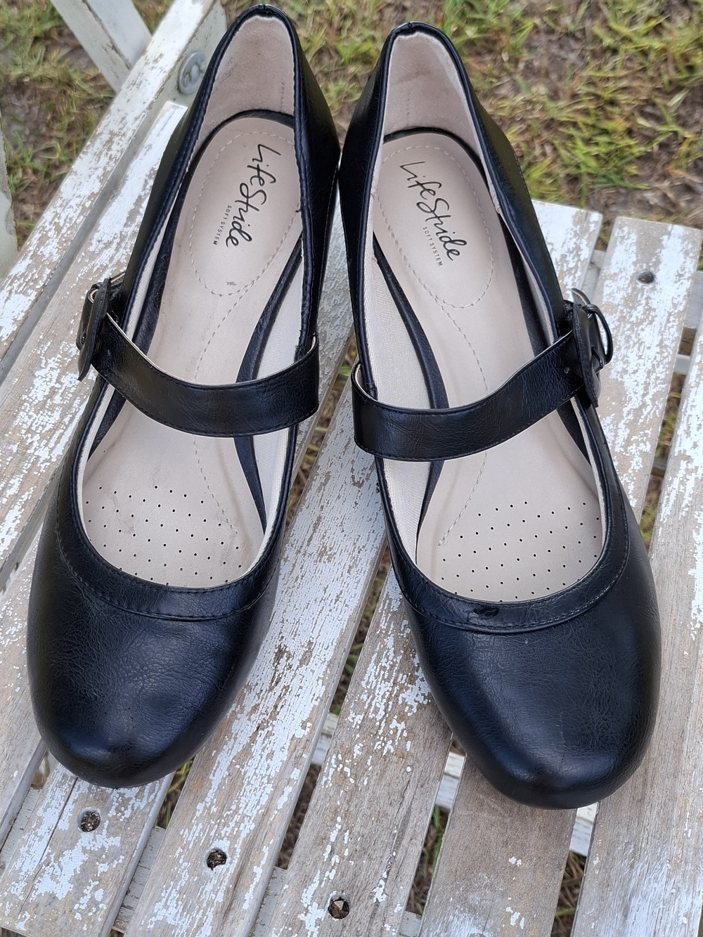 Life Stride Black Mary Jane Comfort Flats